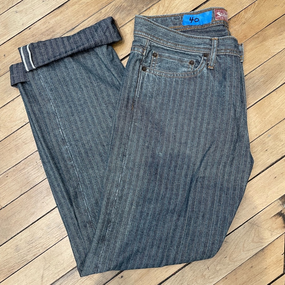 Stronghold Denim in size 32. Previously Worn; Great Condition.
